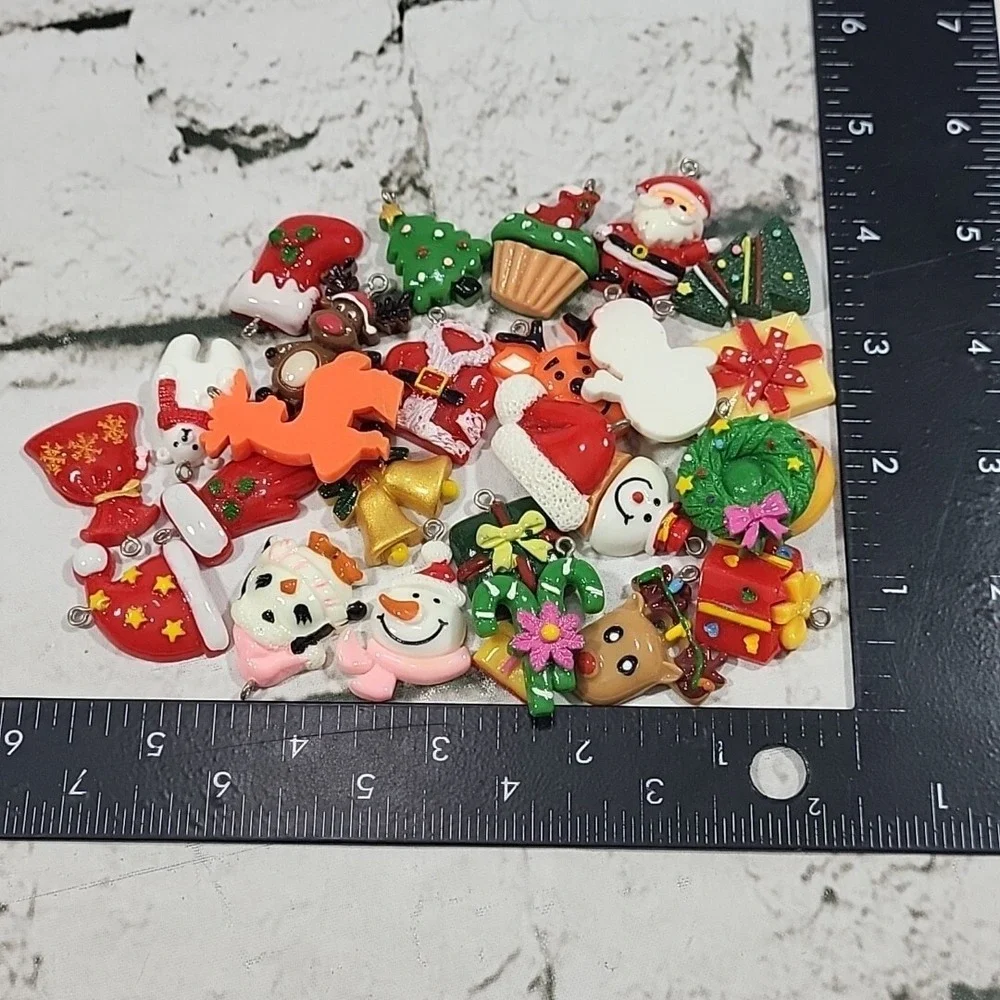 Vintage Christmas Charms Lot Of 26 Holiday Crafts Jewelry Making Santa Snowman‎
